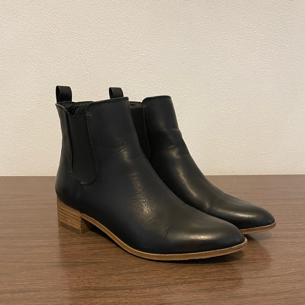 Ccocci Black Chelsea Boot. Size 8. - image 1